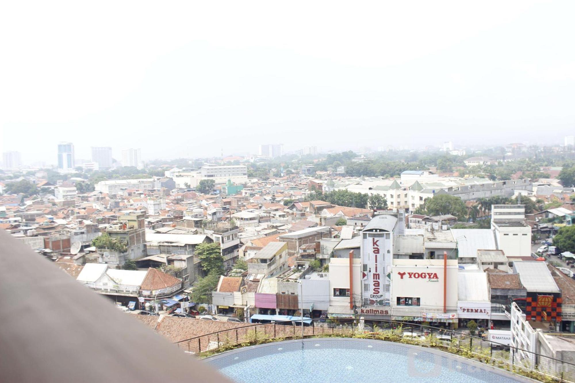 Strategic At Kosambi By Travelio Apartemen *